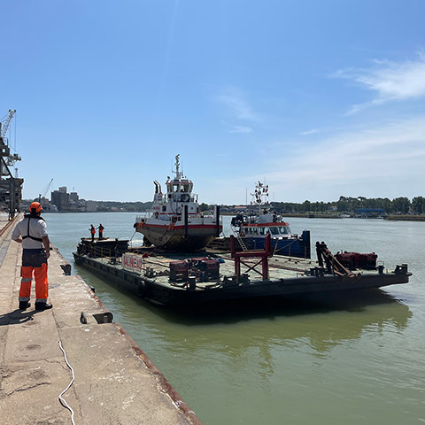 Livraison ponton Tramex, par la mer depuis Bordeaux
